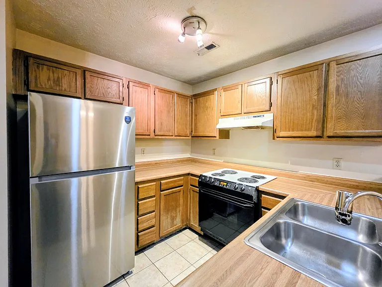 1861 Tryon Dr #3 — Photo 6