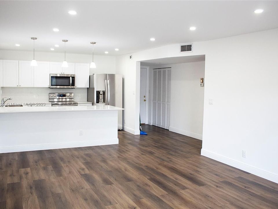 1st image of 4137 NW 88th Ave APT 103