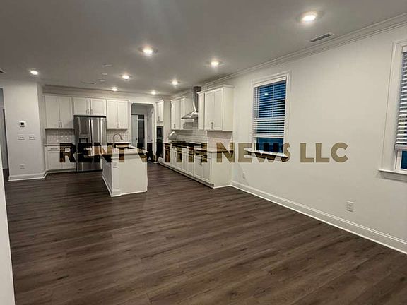 3rd image of 704 Longleaf Grove Ln