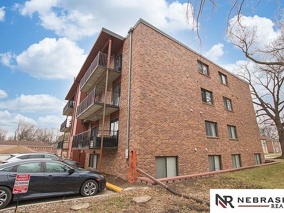 5th image of 2400 A St APT 1