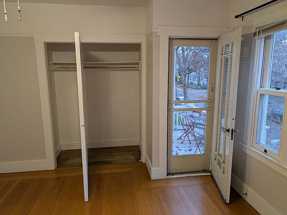 5th image of 920 35th St