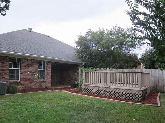 2nd image of 303 Woodlake Dr
