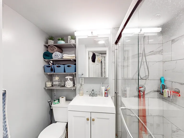 15 Glenville Ave #B5 — Photo 12