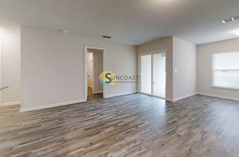 85 Pony Express Dr #B — Photo 3