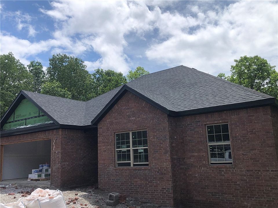 1st image of 7 Beaty Ln