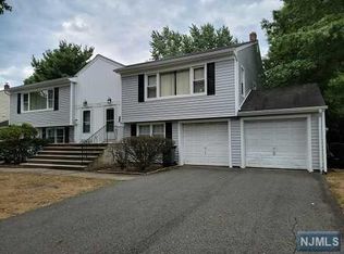 30 Millar Ct UNIT B, Paramus, NJ 07652