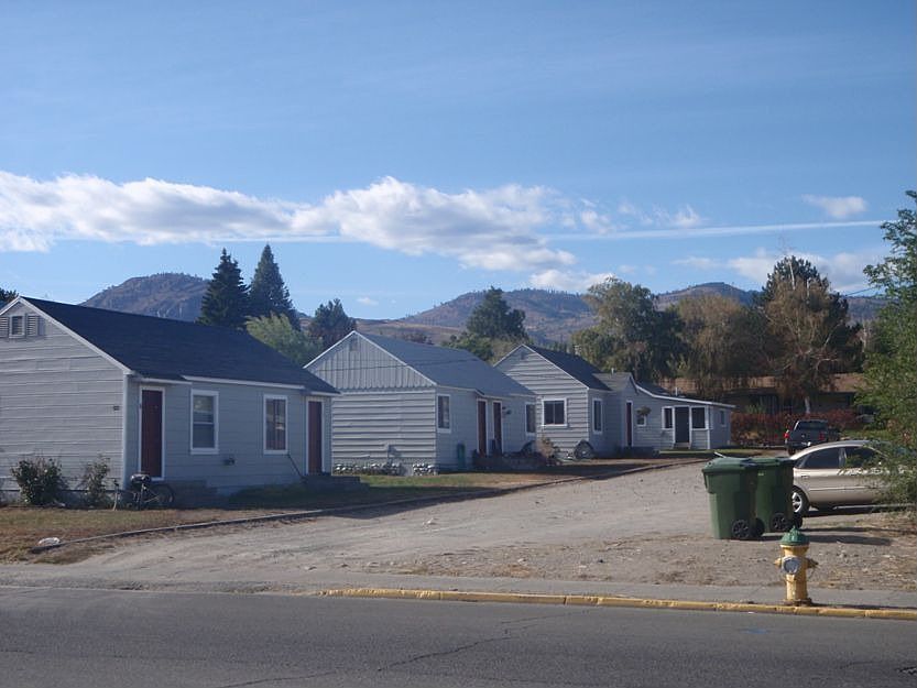 1st image of 644 2nd Ave S
