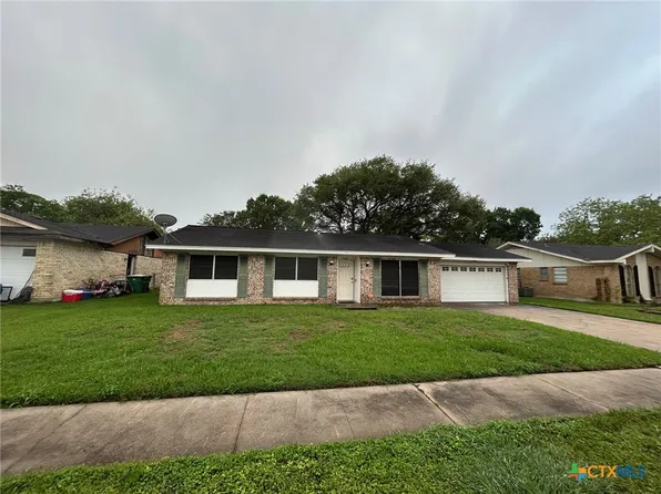 2007 Mission Dr, Victoria, TX 77901