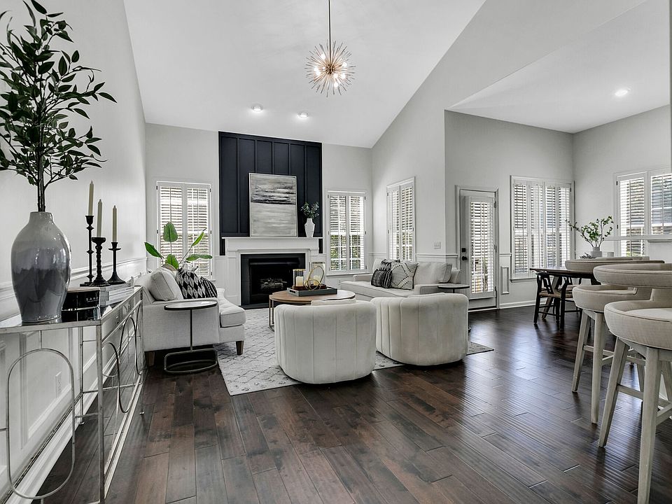 1st image of 123 Abercairn Dr