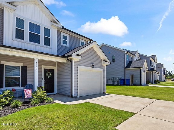 4th image of 629 Hampton Drive #3c