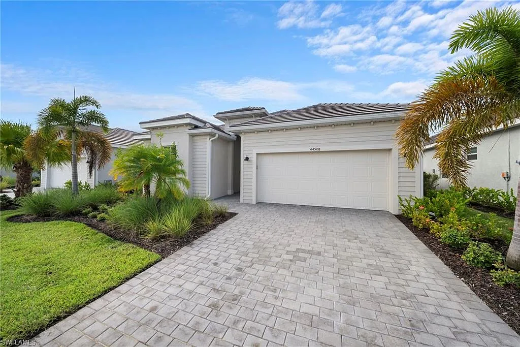 4 bed, 3.0 bath, 2238 sqft, $11,000 — Photo 3