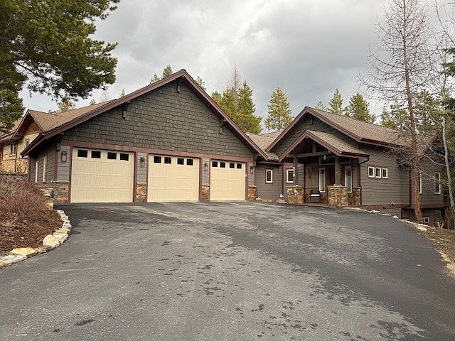 2nd image of 373 Gleneagles Trl