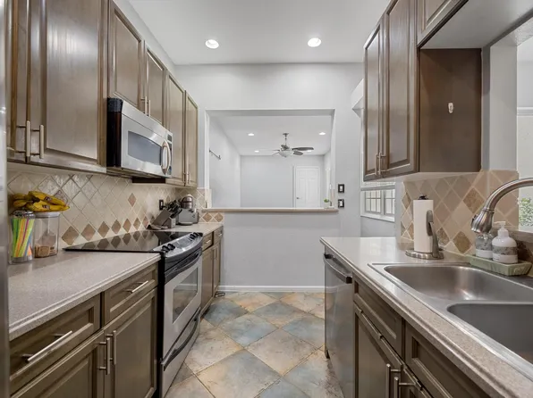 609 NW 24th Avenue, Boynton Beach, FL 33426