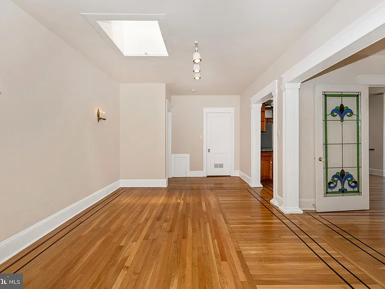 231 N Market St #3 — Photo 6