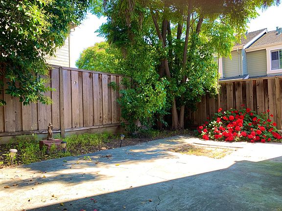 2nd image of 2956 Carrington Ct