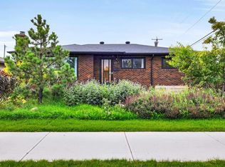 7211 132nd Ave NW, Edmonton, AB T5C 3C6