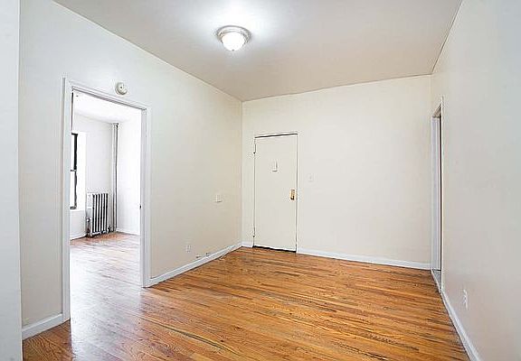 3rd image of 145 Edgecombe Ave APT A1