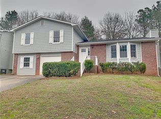 1252 Autumn Hill Ln, Stone Mountain, GA 30083