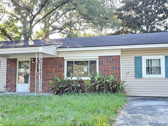5th image of 217 Chatham Villa Dr
