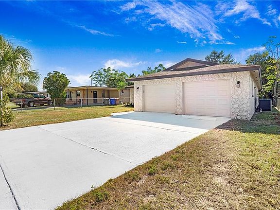 4th image of 3148 APACHE ST