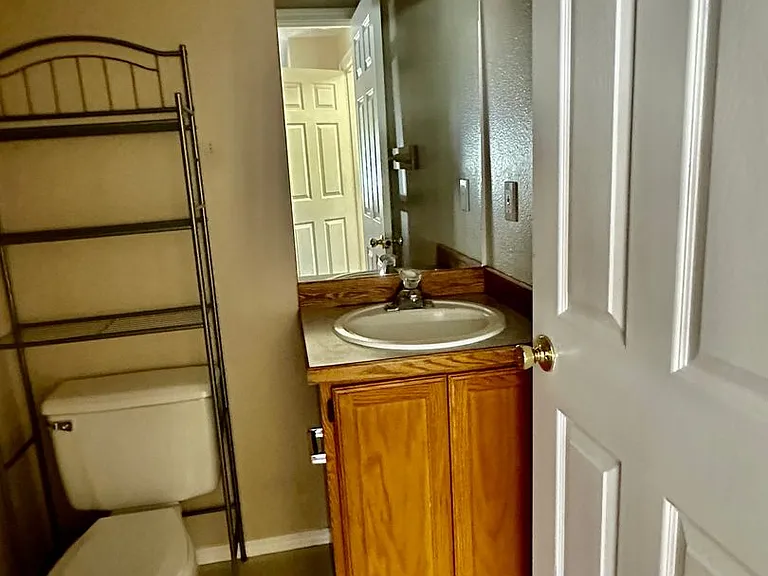 3025 SW Reindeer Ave — Photo 16