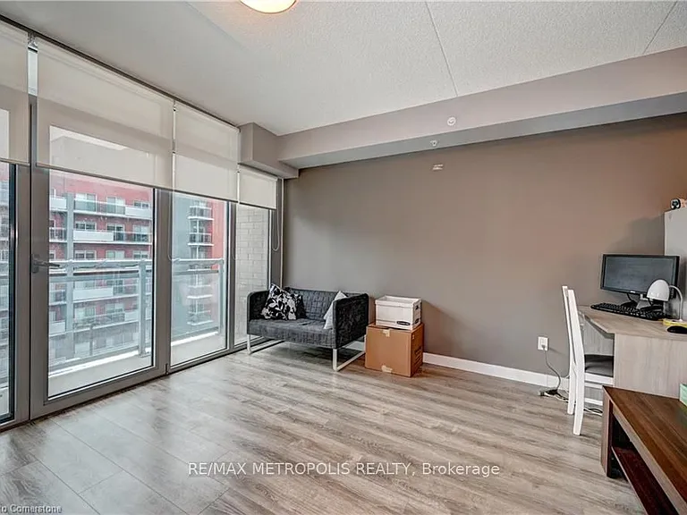 250 Albert St #202 — Photo 3