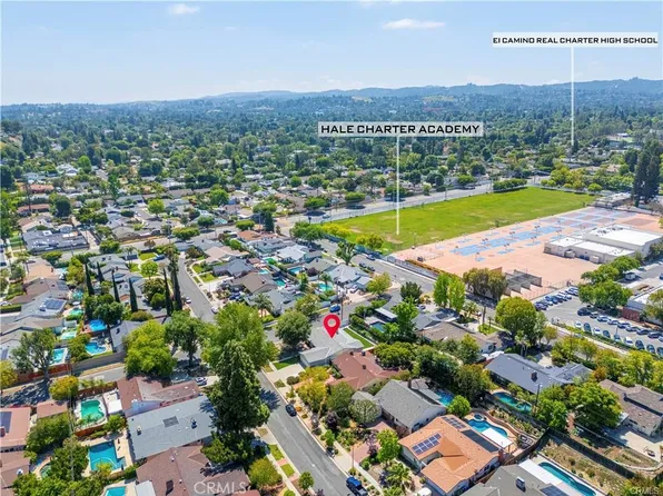 23800 Tiara St, Woodland Hills, CA 91367