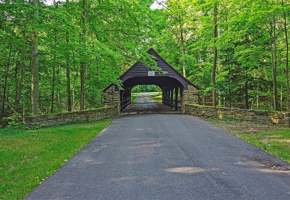 9040 Little Mountain Rd, Mentor, OH 44060 Zillow