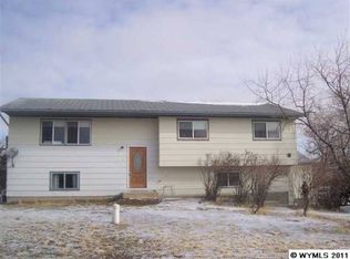 39 S Weasel Rd, Glenrock, WY 82637