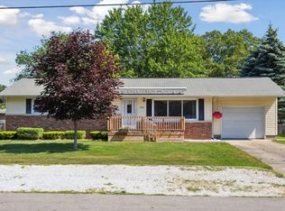 2152 Arbor Ave, Norton Shores, MI 49441