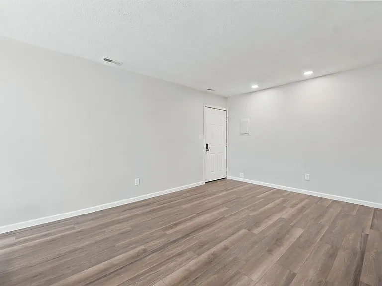 3960 E Bellefontaine Rd #4 — Photo 12