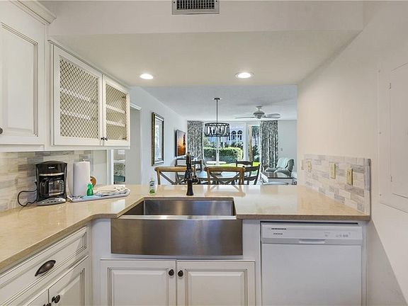 3rd image of 201 Neptune Rd APT 157