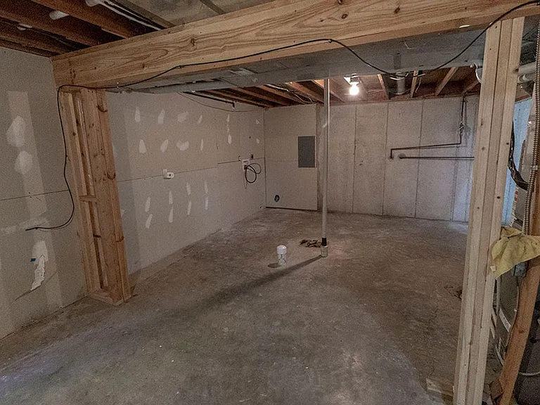 5318 Godas Cir — Photo 30