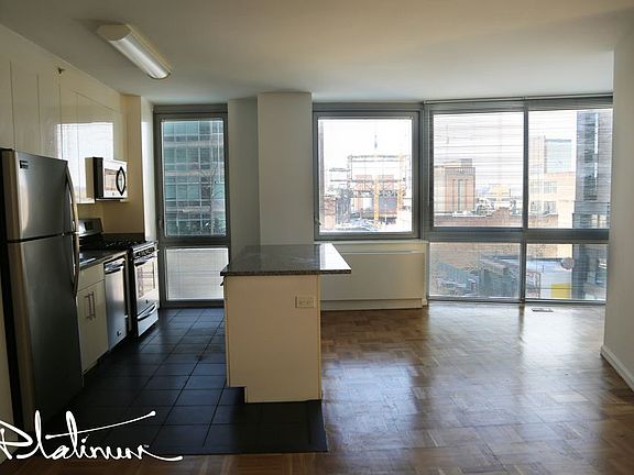4th image of 505 W 37th St #815
