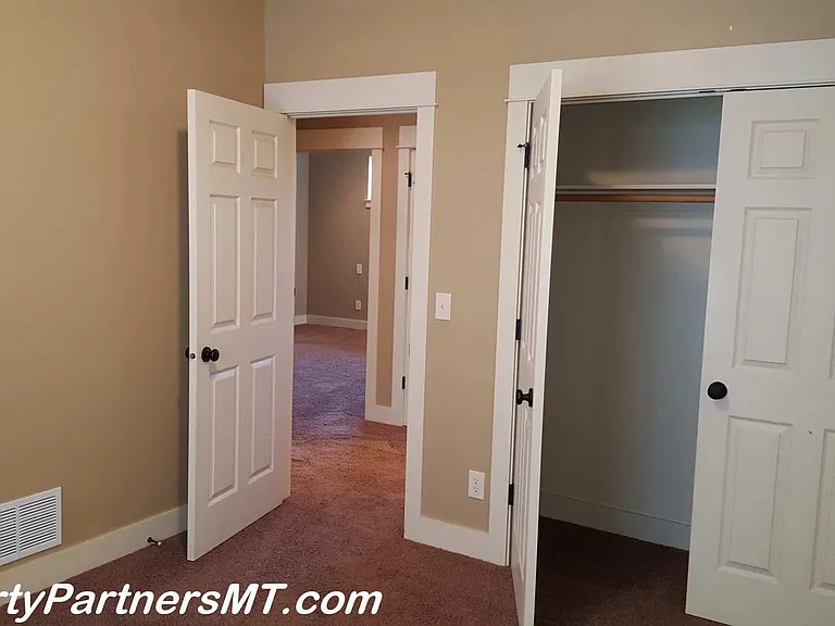 3157 Spring Ridge Dr — Photo 5