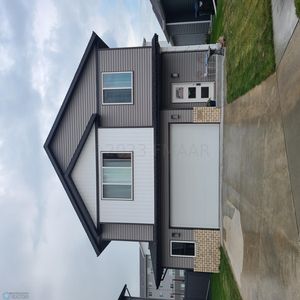 3264 10th St N, Fargo, ND, 58102