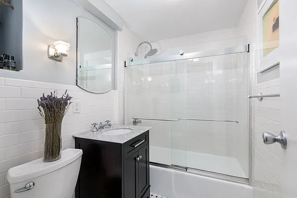 Sold by Compass | media 6