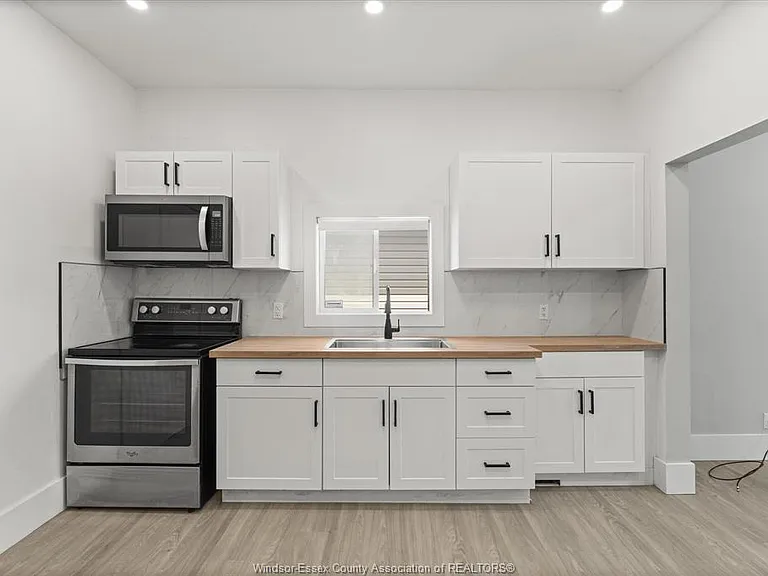371 Curry Ave — Photo 14