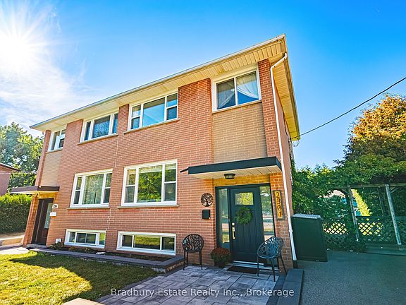 3rd image of 2301 Barclay Rd
