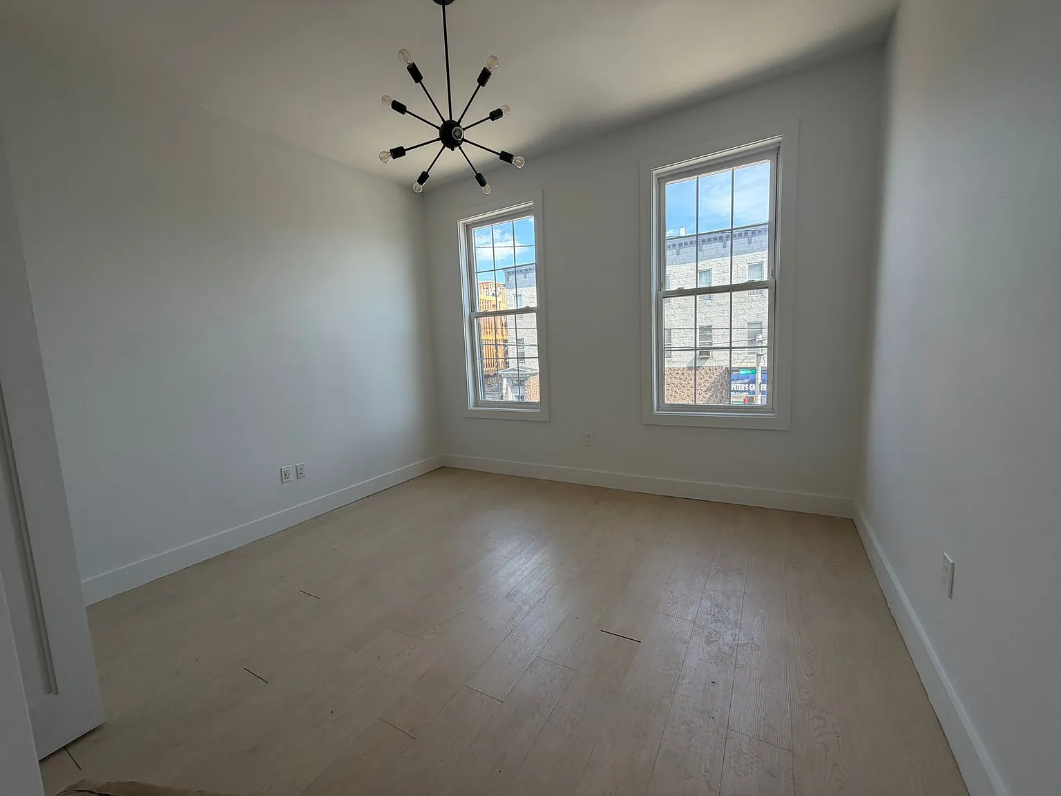 3 bed, $3,500 — Photo 3