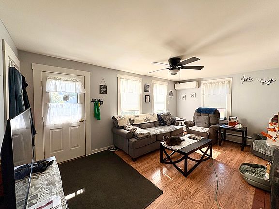 3rd image of 8 Cushman Street
