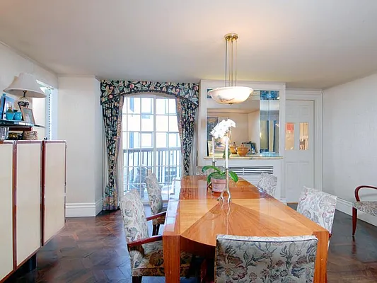 Sold by Sotheby's International Realty | media 27
