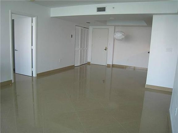 4th image of 650 West Ave APT 1109
