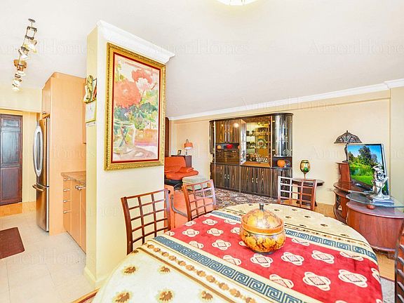 5th image of 2928 W 5th St APT 7N