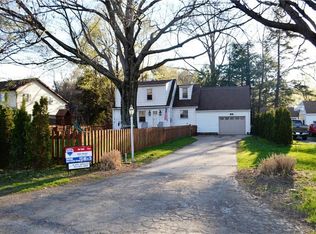 1610 Woodside Dr, Erie, PA 16505