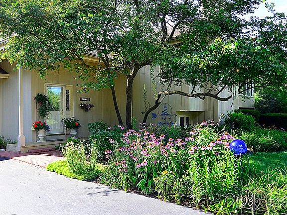 2nd image of 4N900 Redwood Ln