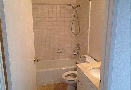 4th image of 1371 E Madison Ave APT F