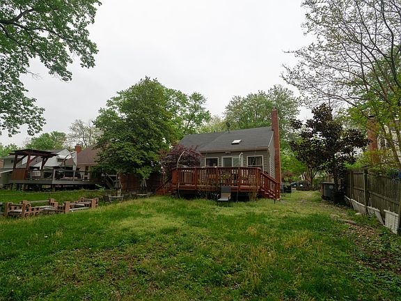 2nd image of 306 Calvin Ln