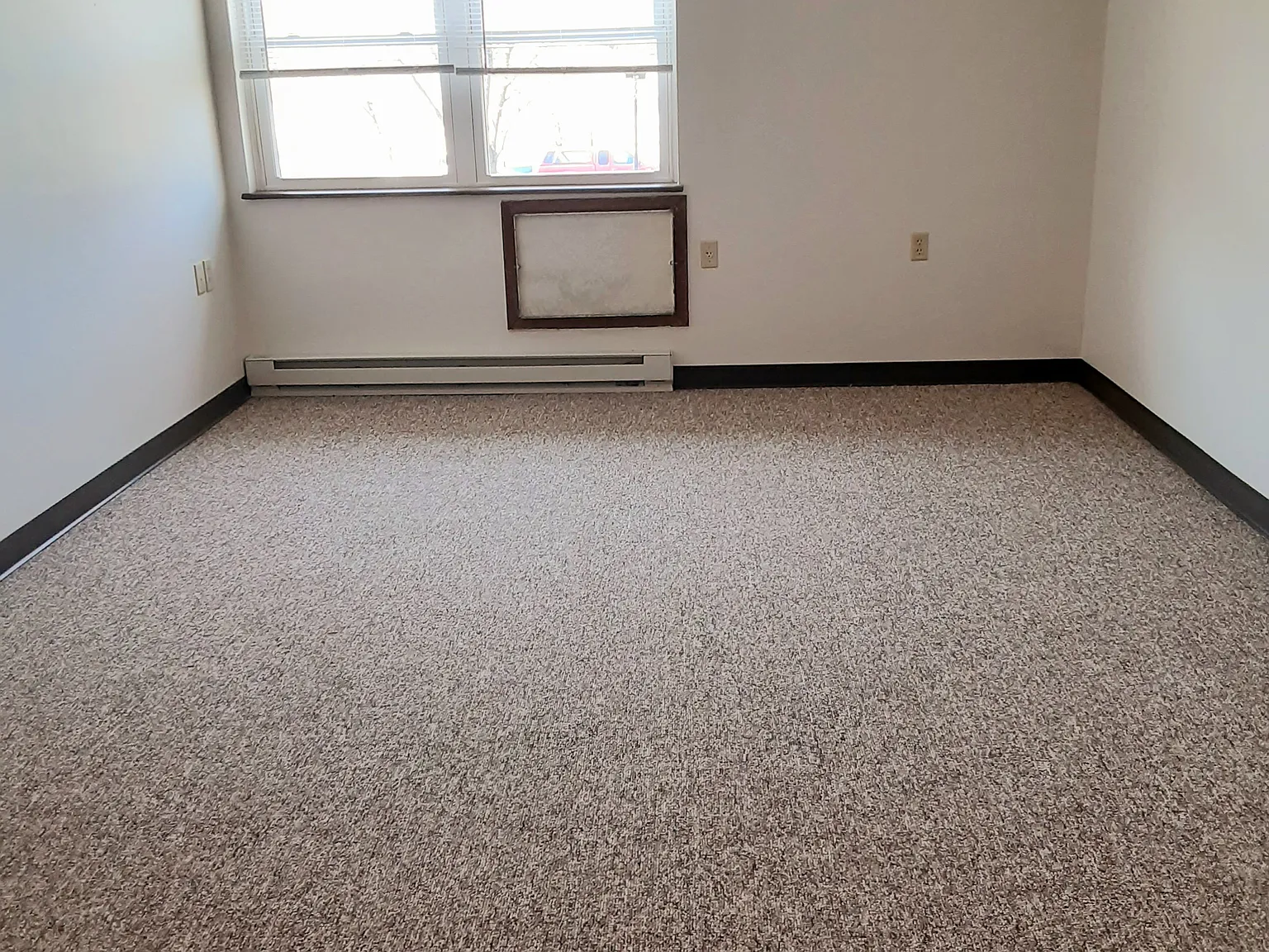 1 bed, $960 — Photo 2