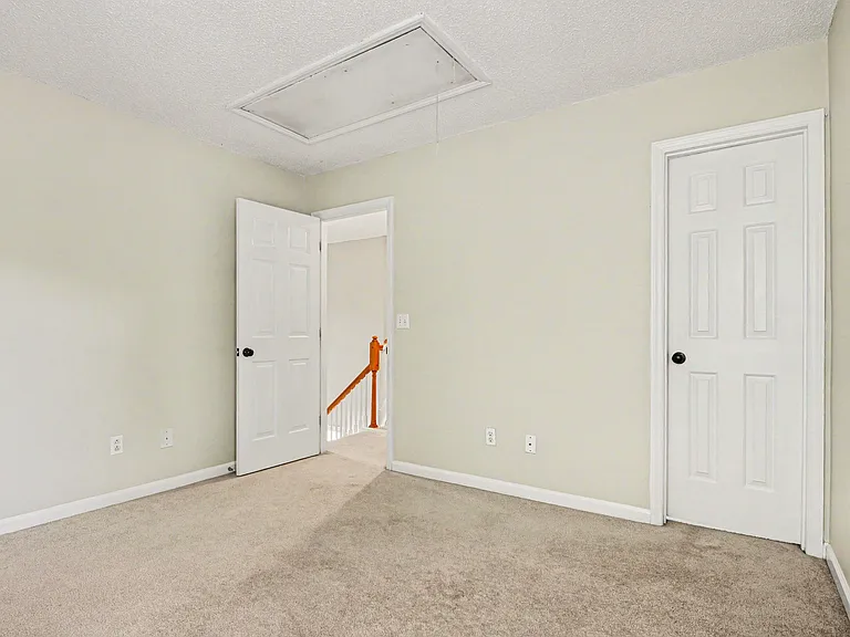 8630 Morgan Run Ct — Photo 22